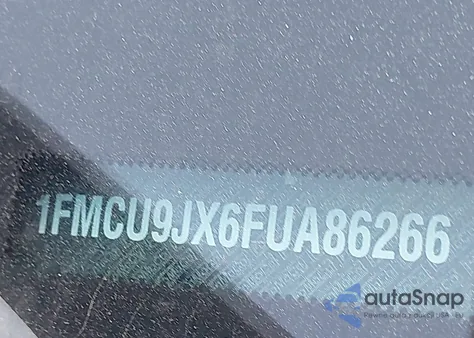 2015 Ford Escape Titanium z USA, uszkodzony, nr VIN 1FMCU9JX6FUA86266